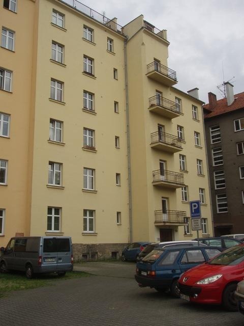 Hledá se spolubydlící - 8