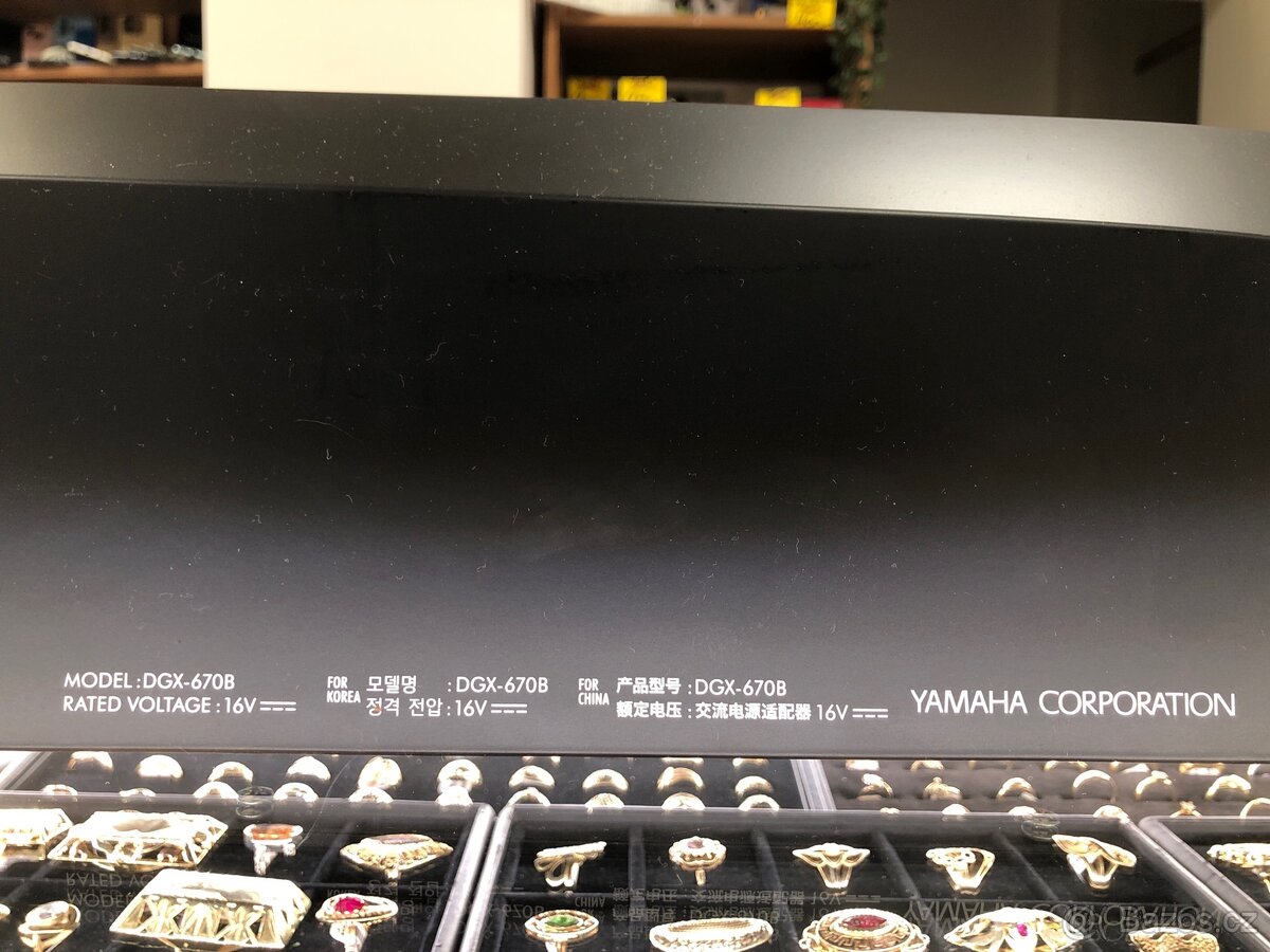 Yamaha DGX-670B – stage piano / aranžér - 8