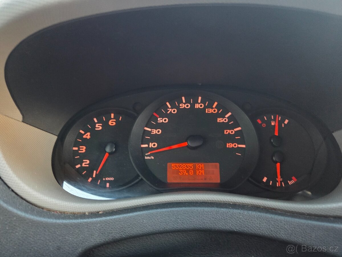 Dodávka, sanita Renault master - 8