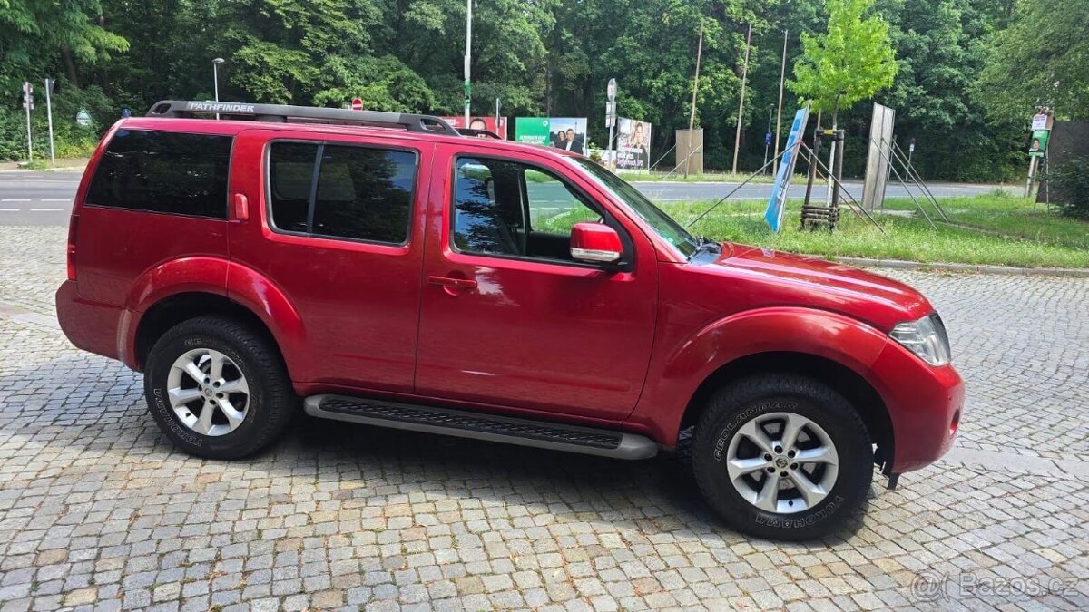 Nissan Pathfinder 2.5 dCi SE 140kw - 8