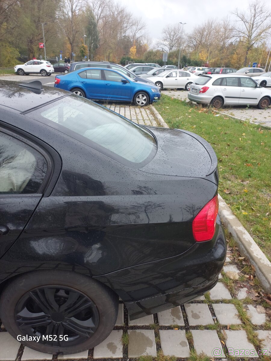 Prodám BMW 320i benzin - 8