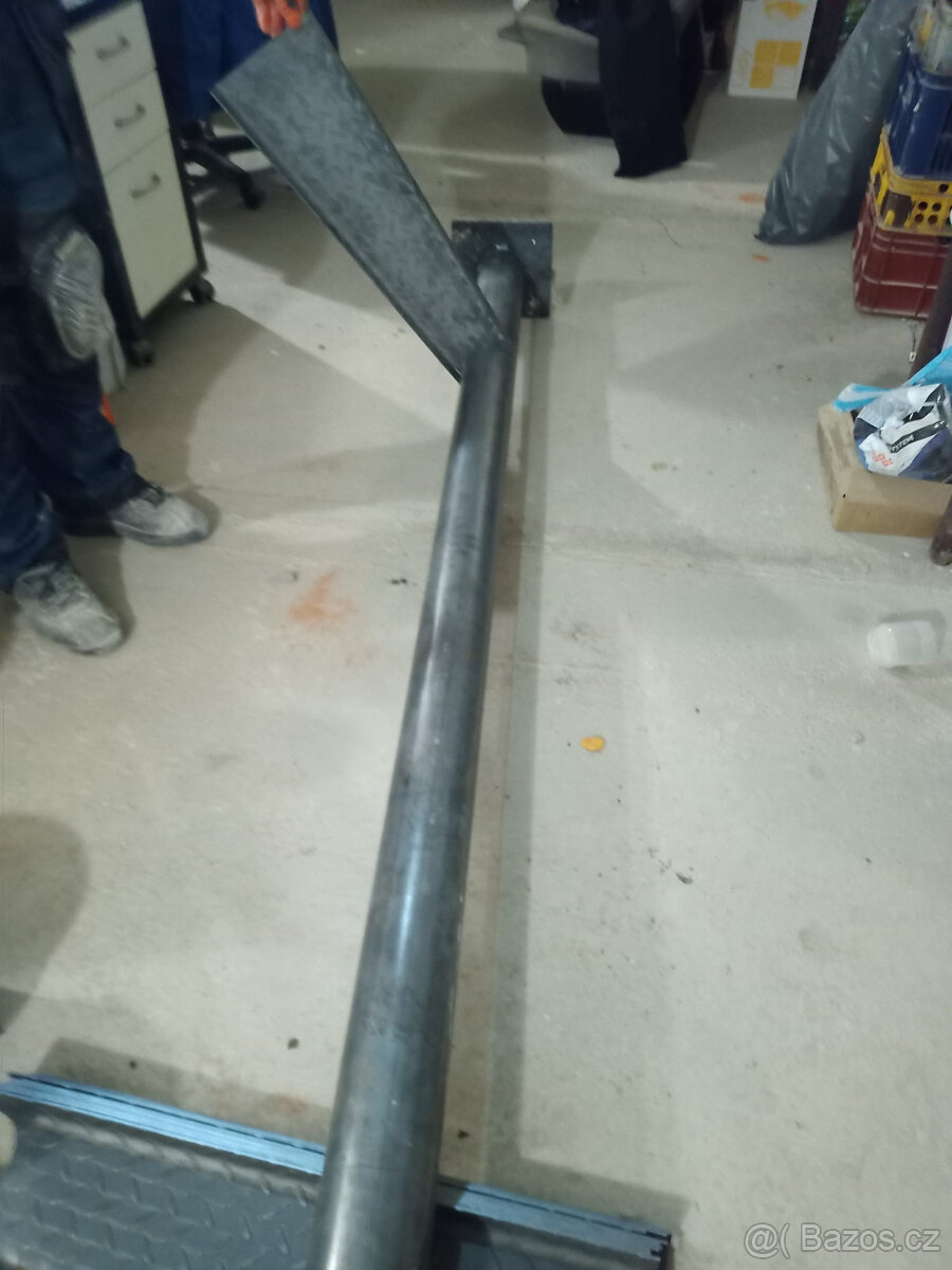 Prodám nové točité schodiště 140 cm - 8