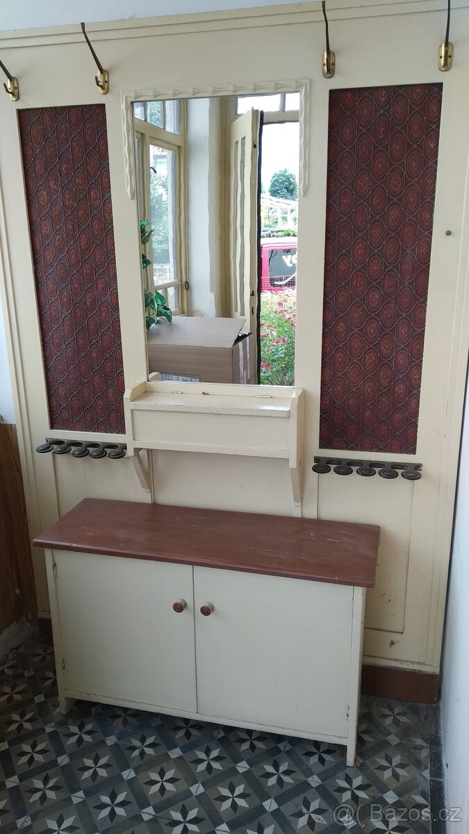 Starý nábytek, koberec, pračka ...atd - 8