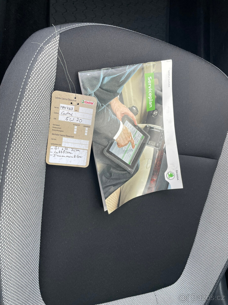 Škoda Fabia 1.0 Mpi, serviska, r.v. 2015 - 8