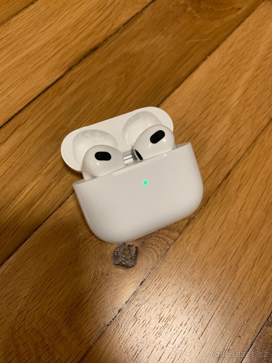 Sluchátka APPLE AIR PODS 3generace (2021) - 8