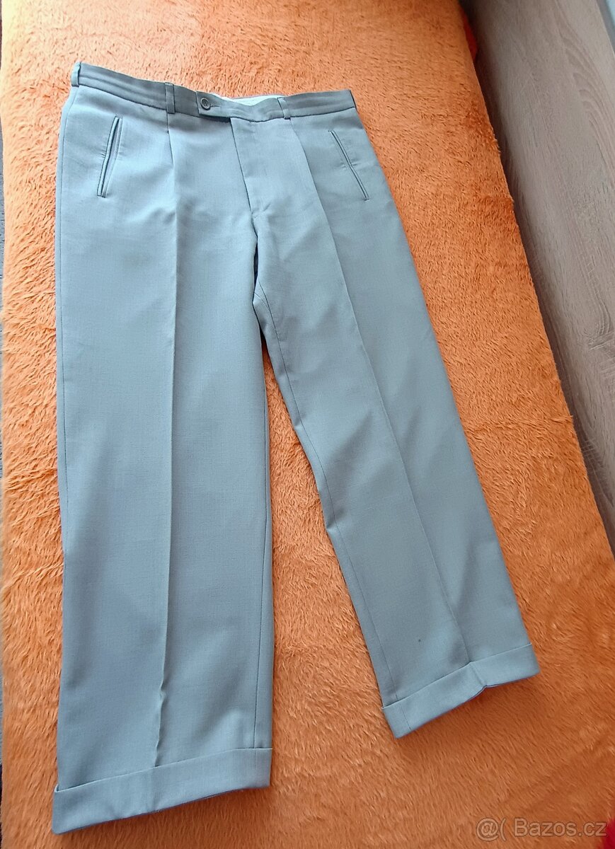 Pánský oblek s vestou. - 8