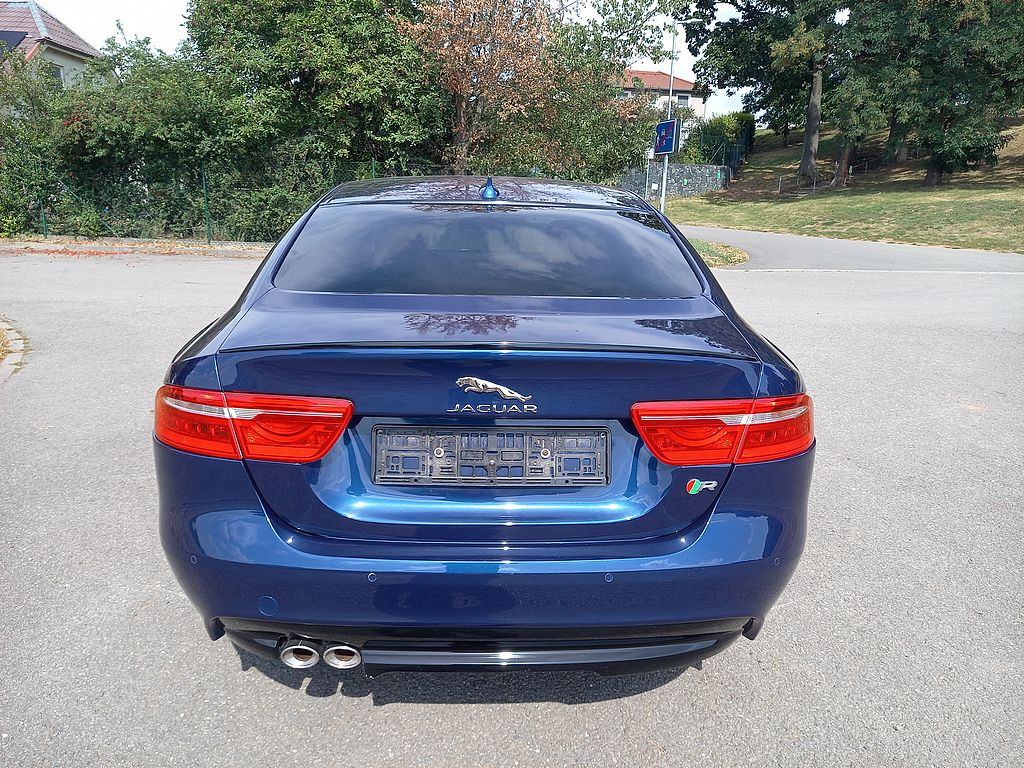 Jaguar XE 2.0D R-Sport Klima+Automat+Navi - 8