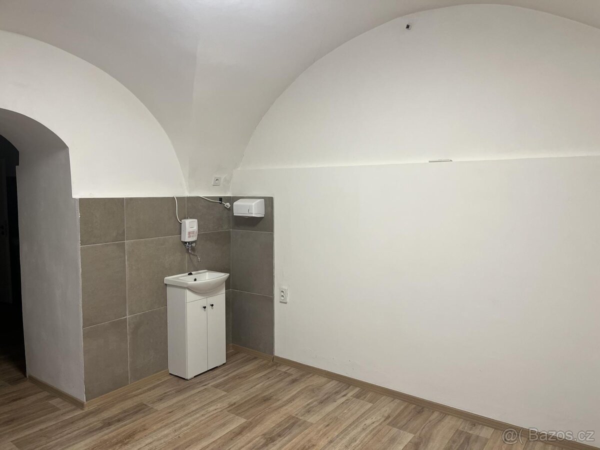 Prodej RD v centru Nového Bydžova - 8