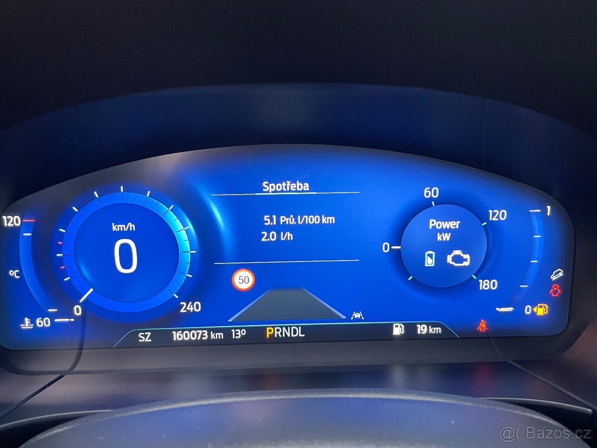 FORD KUGA Hybrid - 8