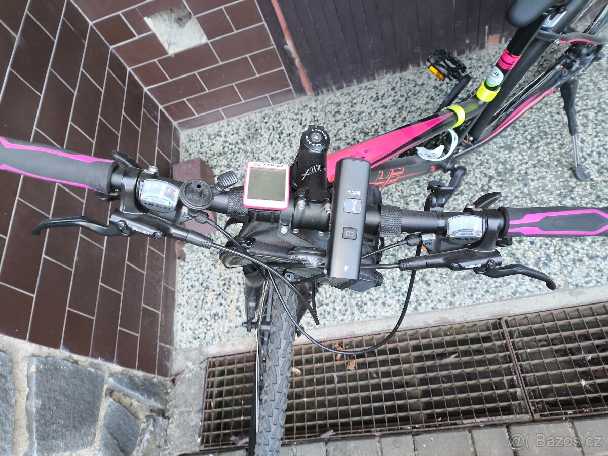 Prodám horské kolo 4EVER PULSE DISC černá/růžová - 8