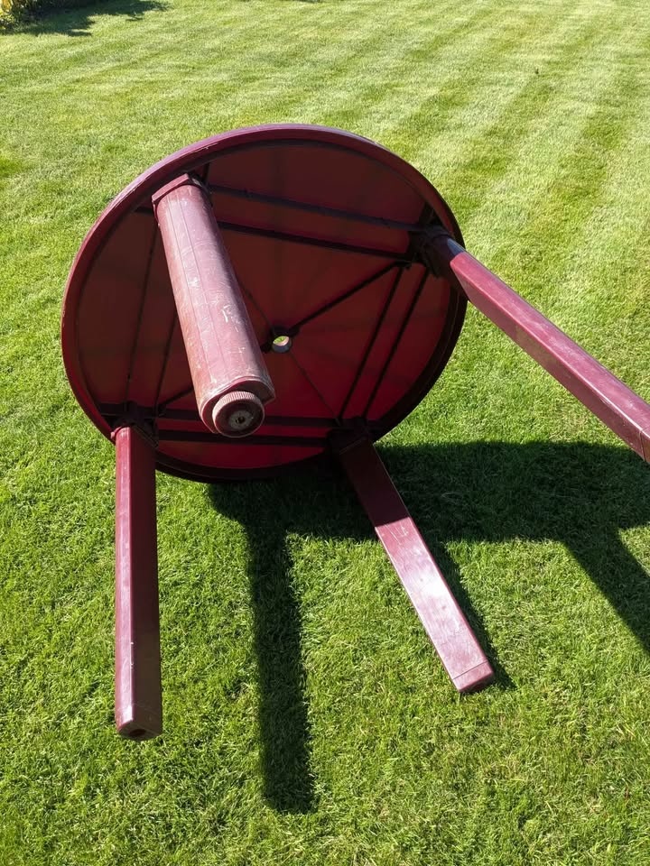 2 Zahradní plastové stoly - 8