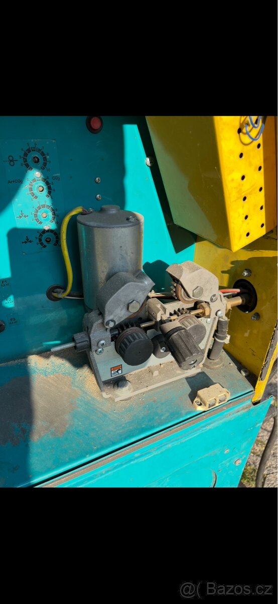 Průmyslový CO₂/MAG svářecí poloautomat Compact C428WN n1 - 8