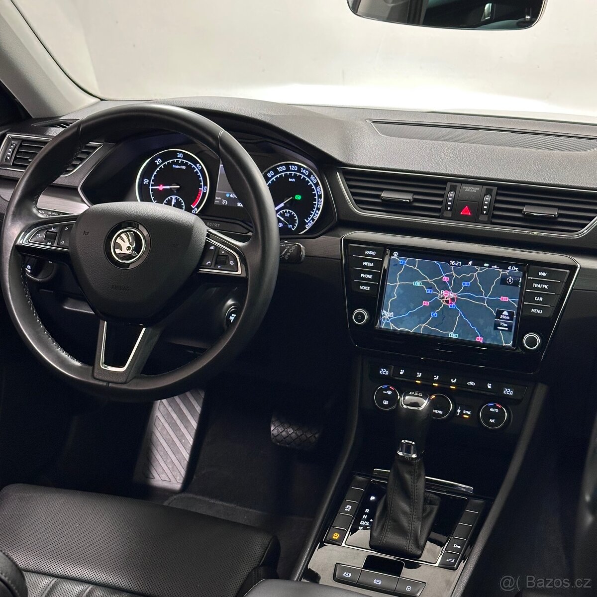 Škoda Superb 3 2.0 TDI 140kW DSG/PANO/LANE/VENT/KESSY - 8