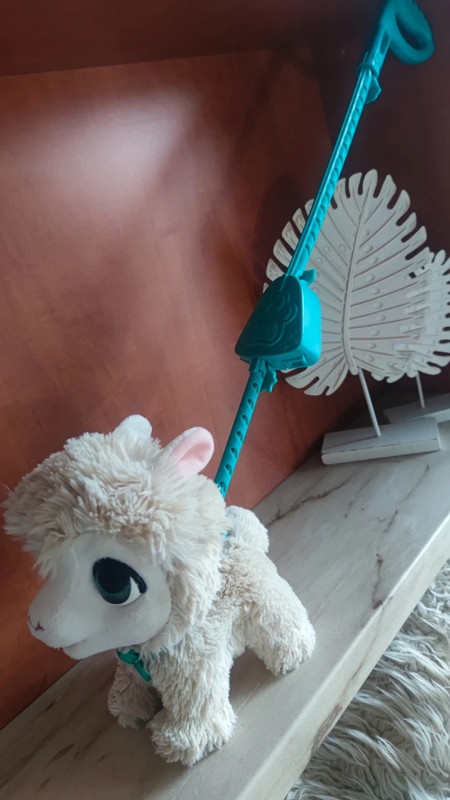 Interaktivní Lama na vodítku Fur Real Friends Hasbro - 8