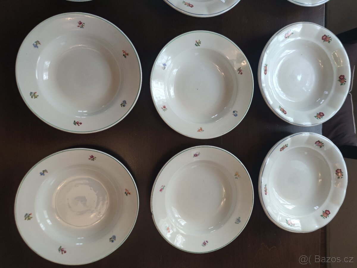 Silnostěnné talíře - 8