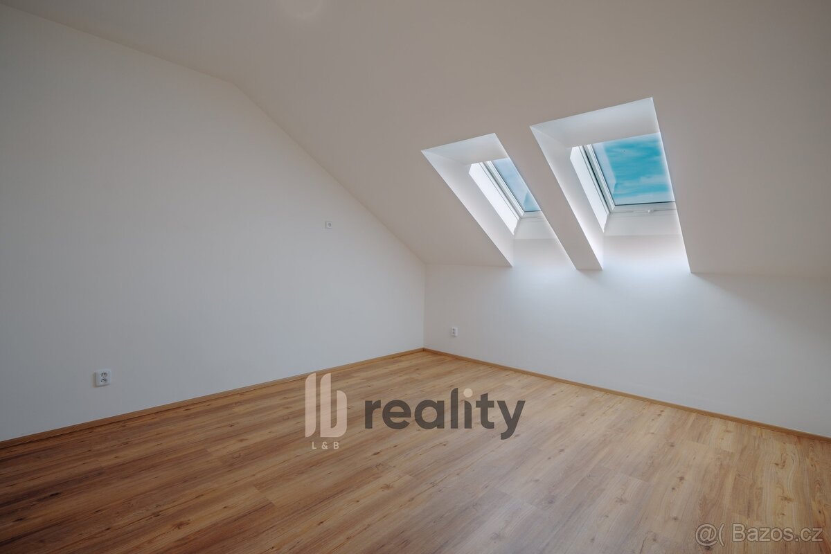 Prodej rodinného domu 141 m², pozemek 365 m², ev.č. 00033 - 8