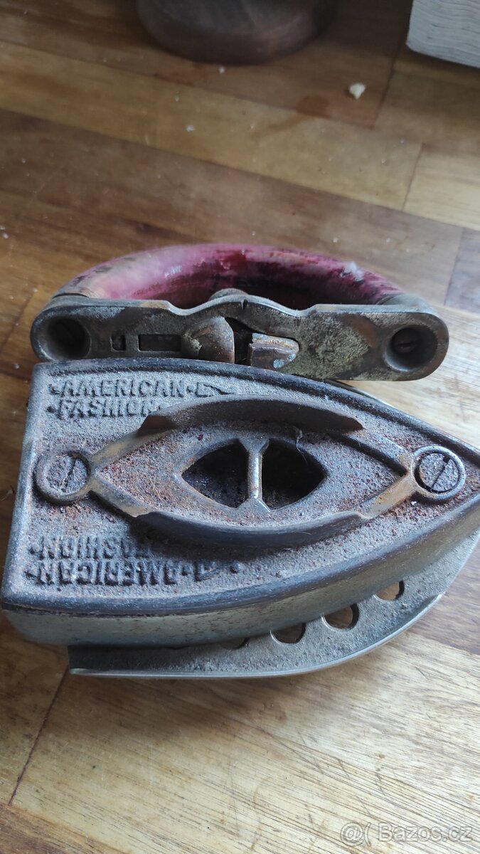 Staré žehličky - 8