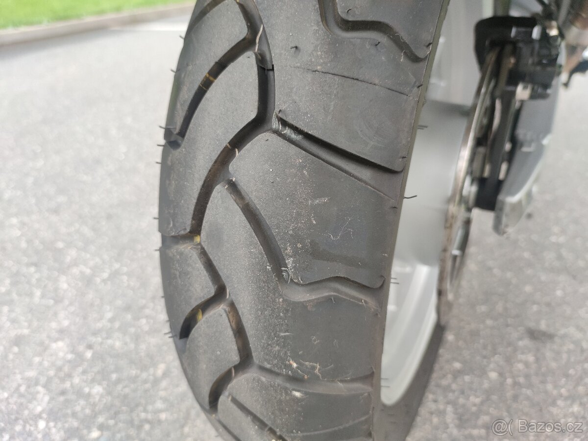 Triumph Tiger 955i - 8