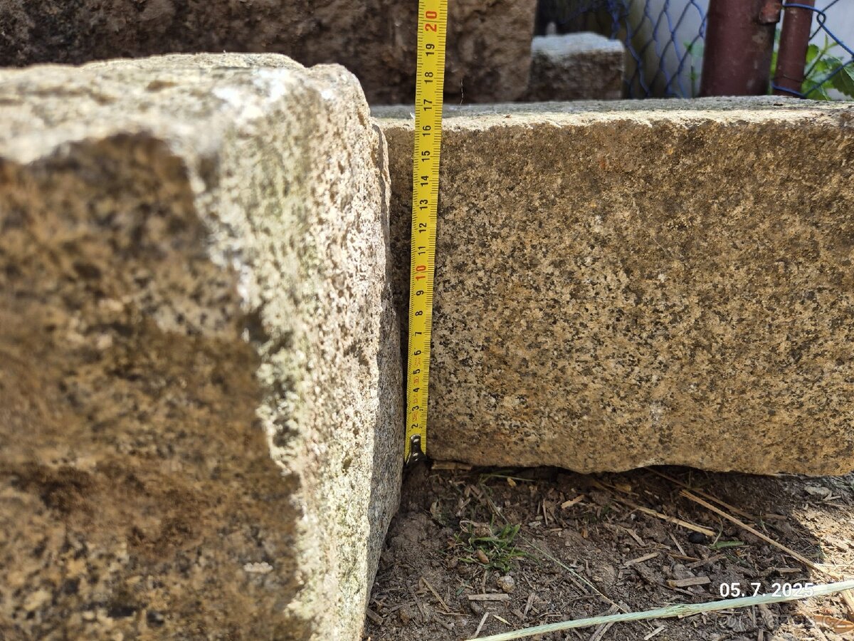 Žulové kvádry a kostky - 8