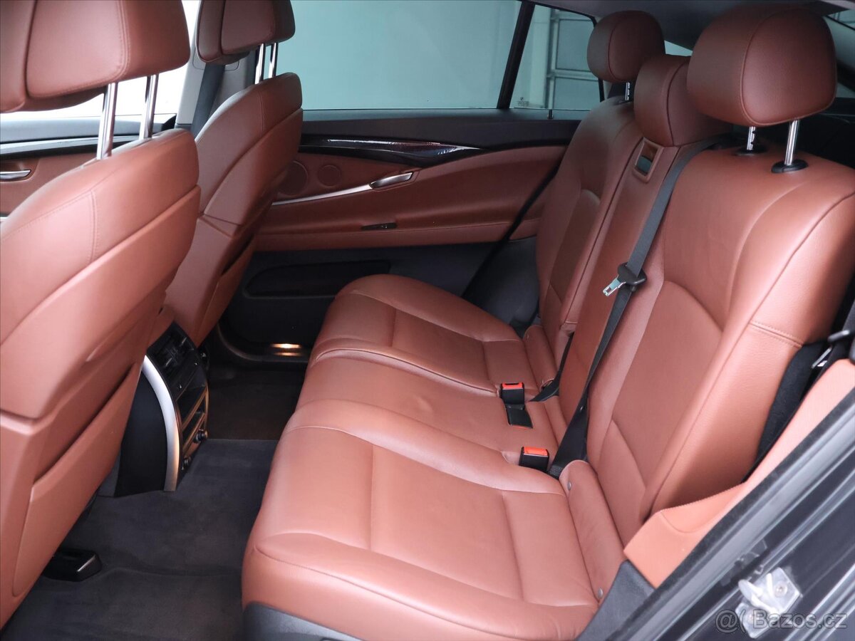 BMW Řada 5 3,0 530D 180kW xDrive Aut. GT (2012) - 8