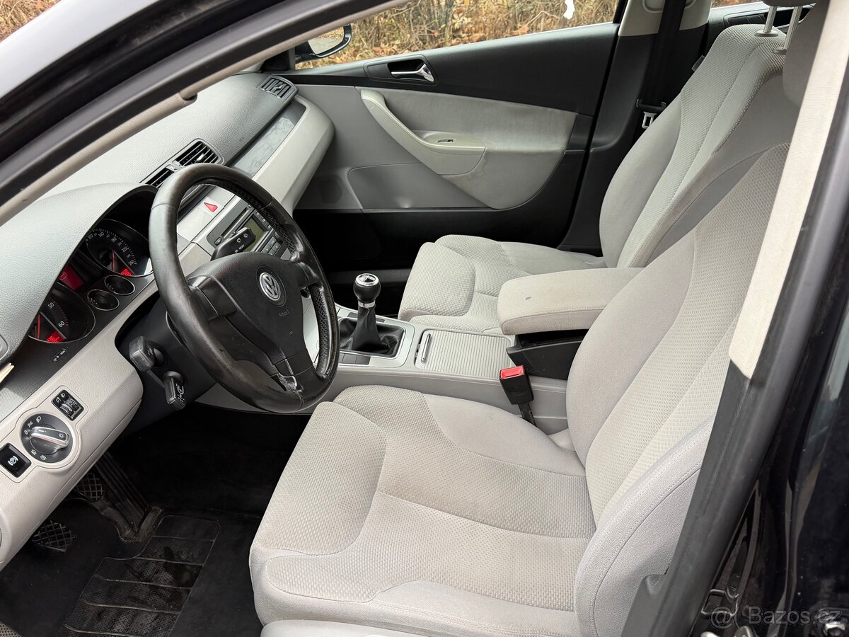 Volkswagen Passat 1.9 TDI (77kW) Sedan STK 2026 Tažné - 8