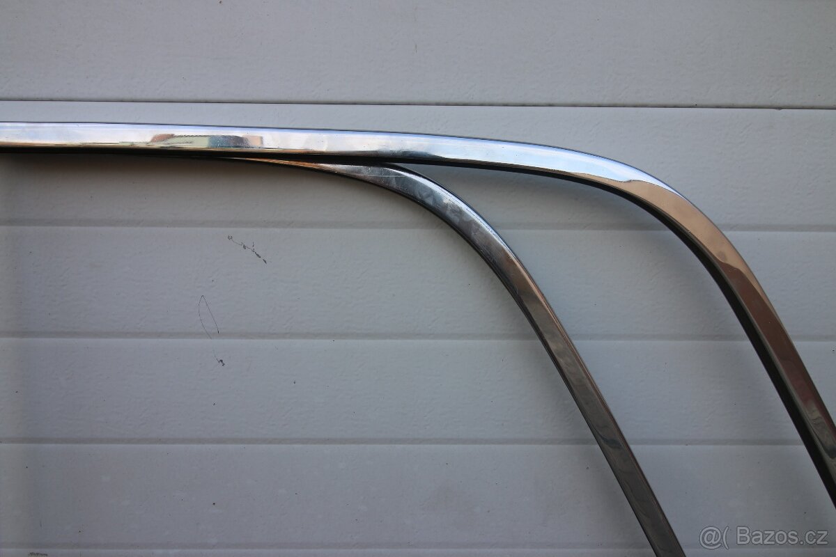 Tatra 603/1 - rámy oken předních dveří - 8