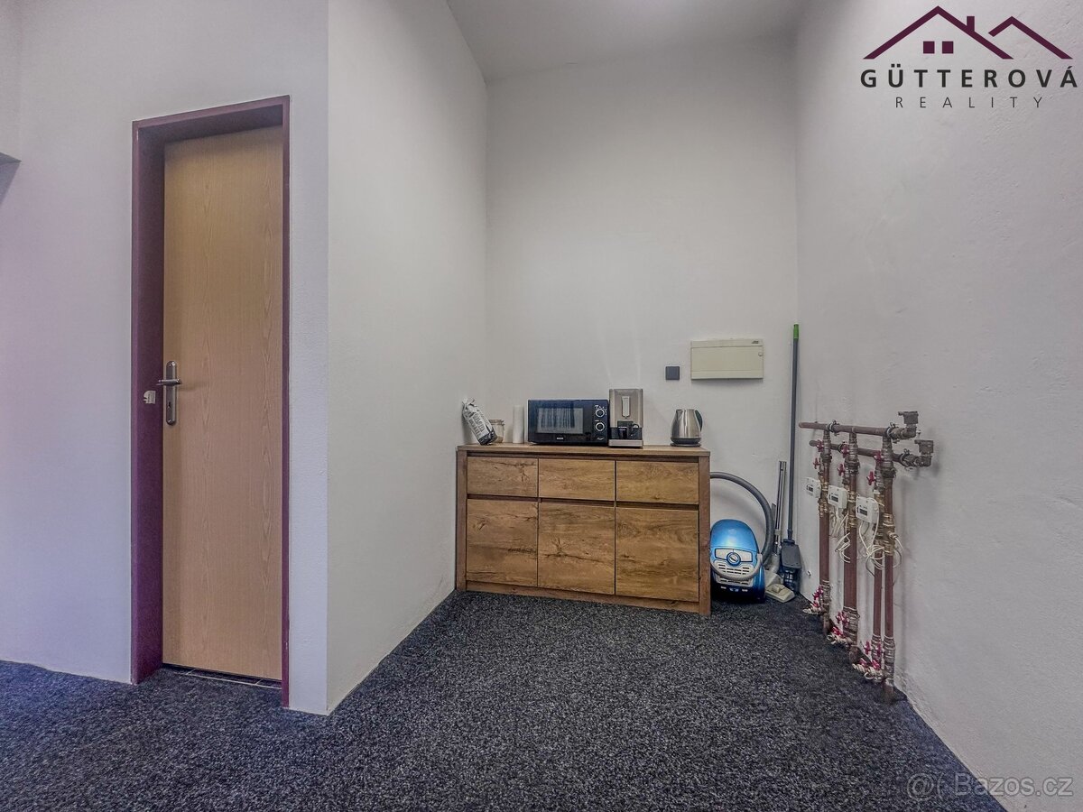 Pronájem kanceláře, obchodního prostoru 41 m², Holýšov - 8