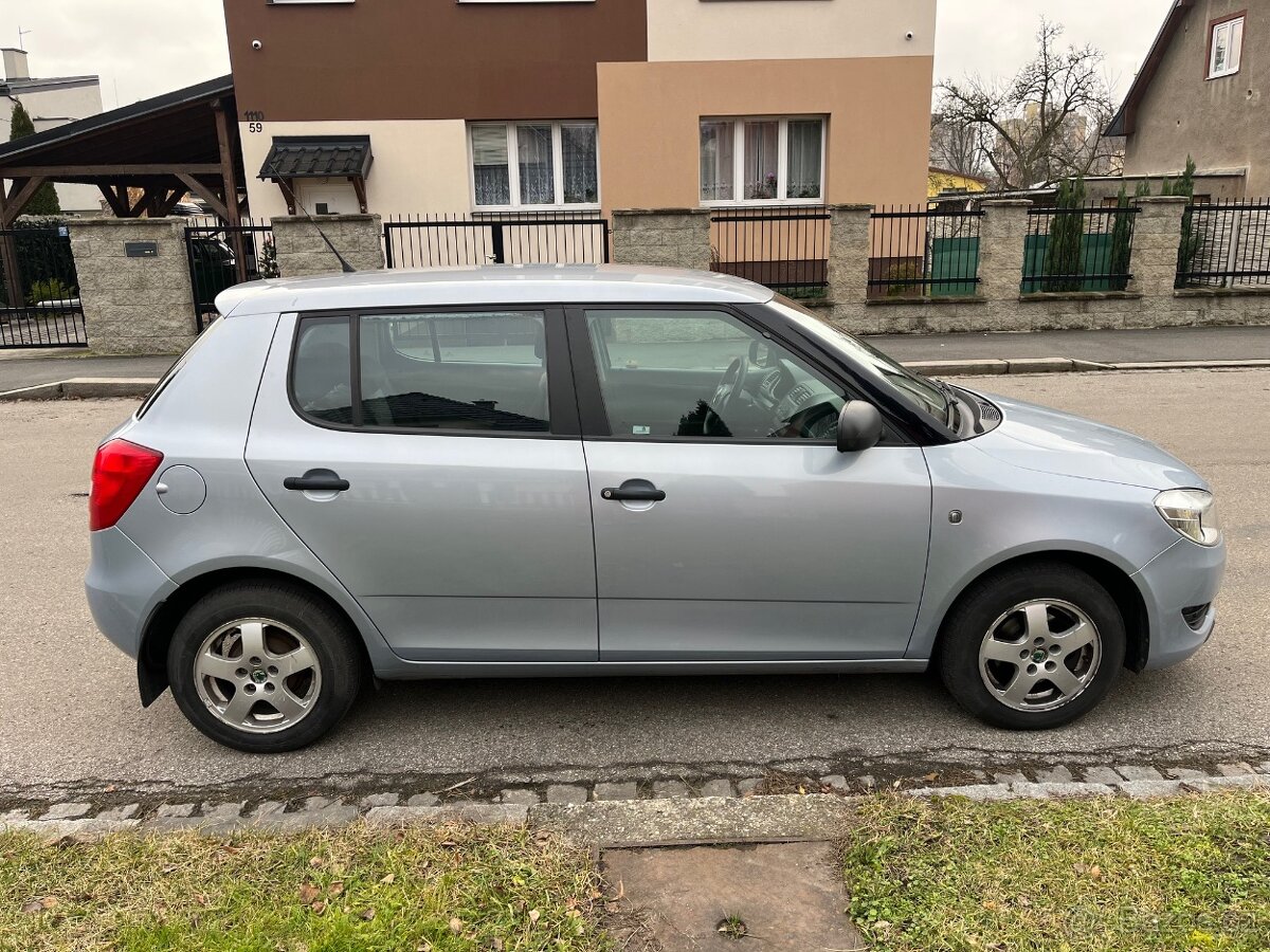 Škoda Fabia II facelift 1.2i/44kW 2010 95tis. km - 8