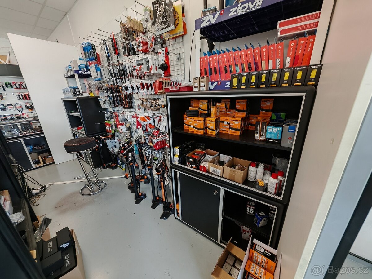 vybavení prodejny - cykloobchodu - 8