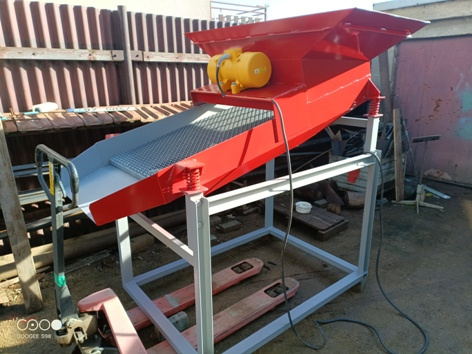 Třídič (katr) na kompost, hlíni, sute atd - 8