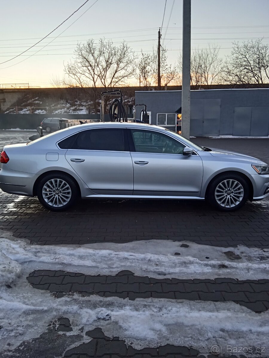 Volkswagen Passat - 8