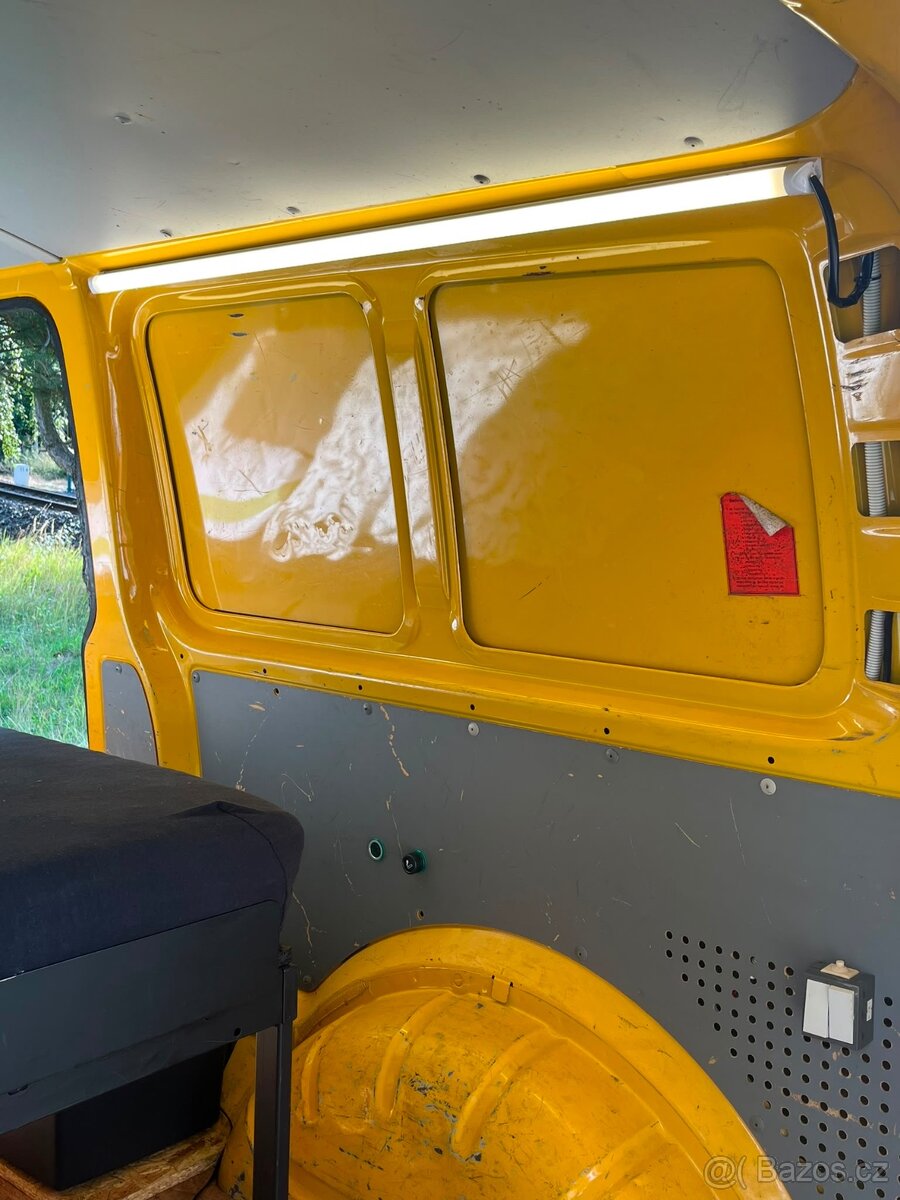 Wolkswagen transporter t5 obytná dodavka - 8