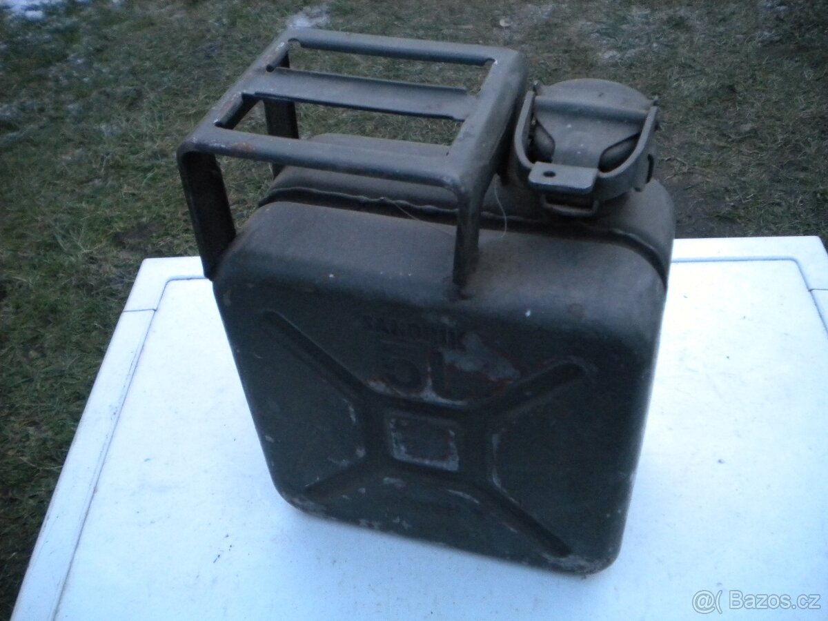 truhlář+železné věci 3 - 8