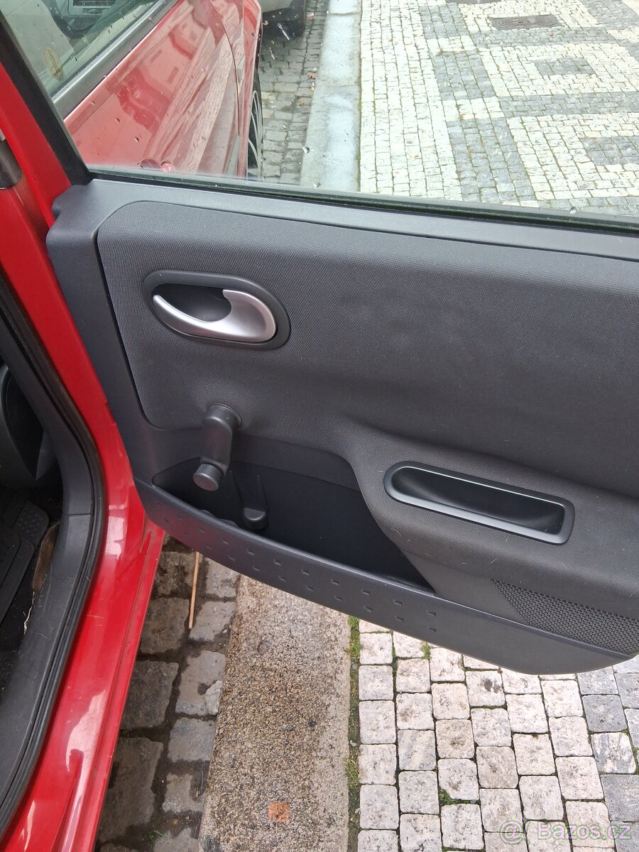 Prodám Renault Megane 1.6i - 8