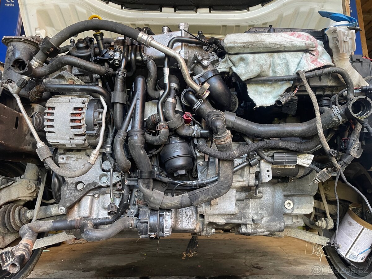 Škoda Octavia 3 RS díly - 8