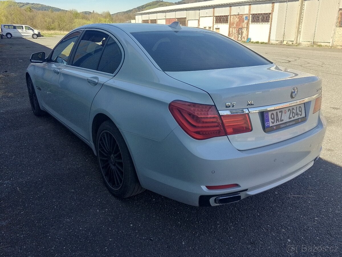 BMW 740D 3,0 tdi - 8