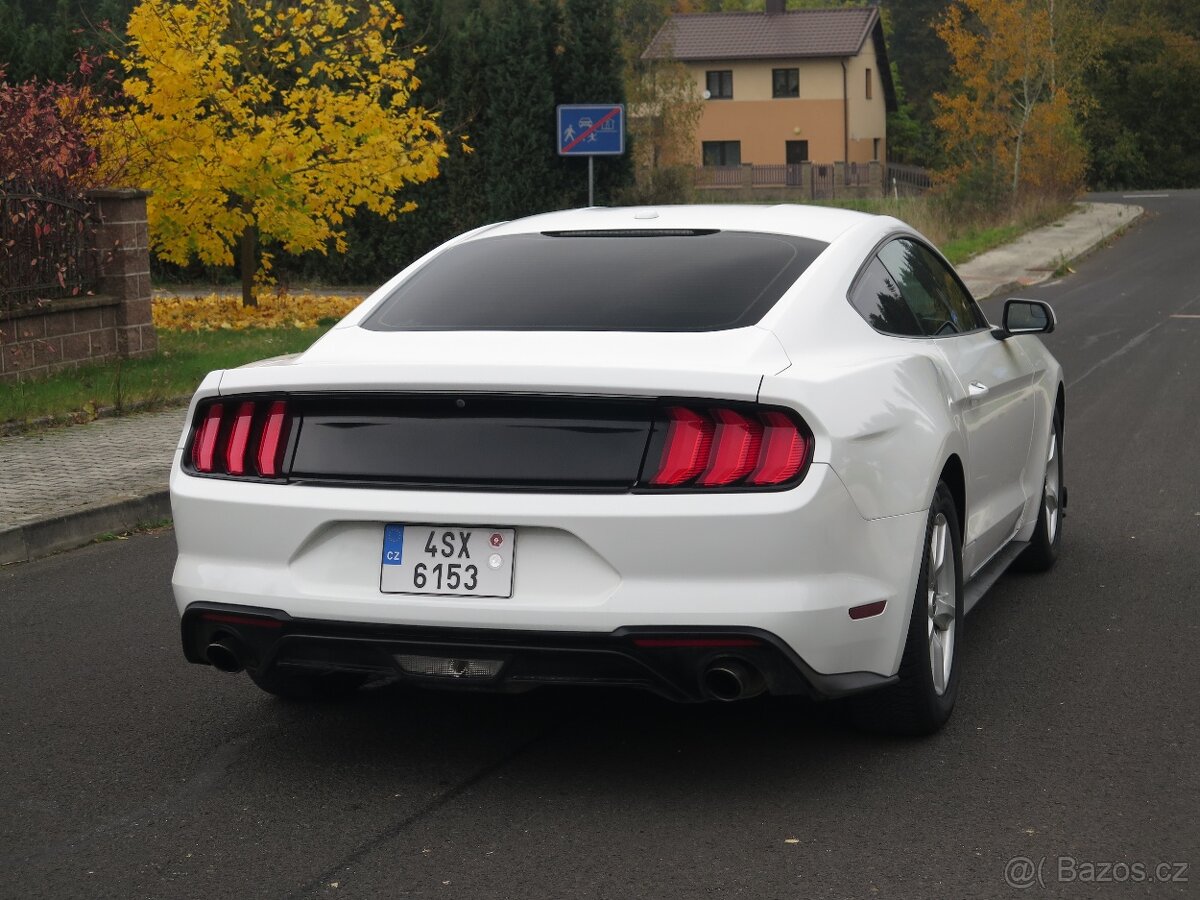 Ford Mustang, 2.3 TURBO - po velkém servisu, původ USA - 8