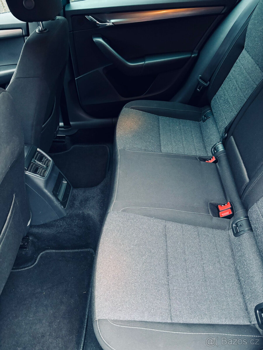 Škoda Octavia 3 Combi, 2.0TDI 110kW, 2019, ACC,Kamera,Kessy - 8