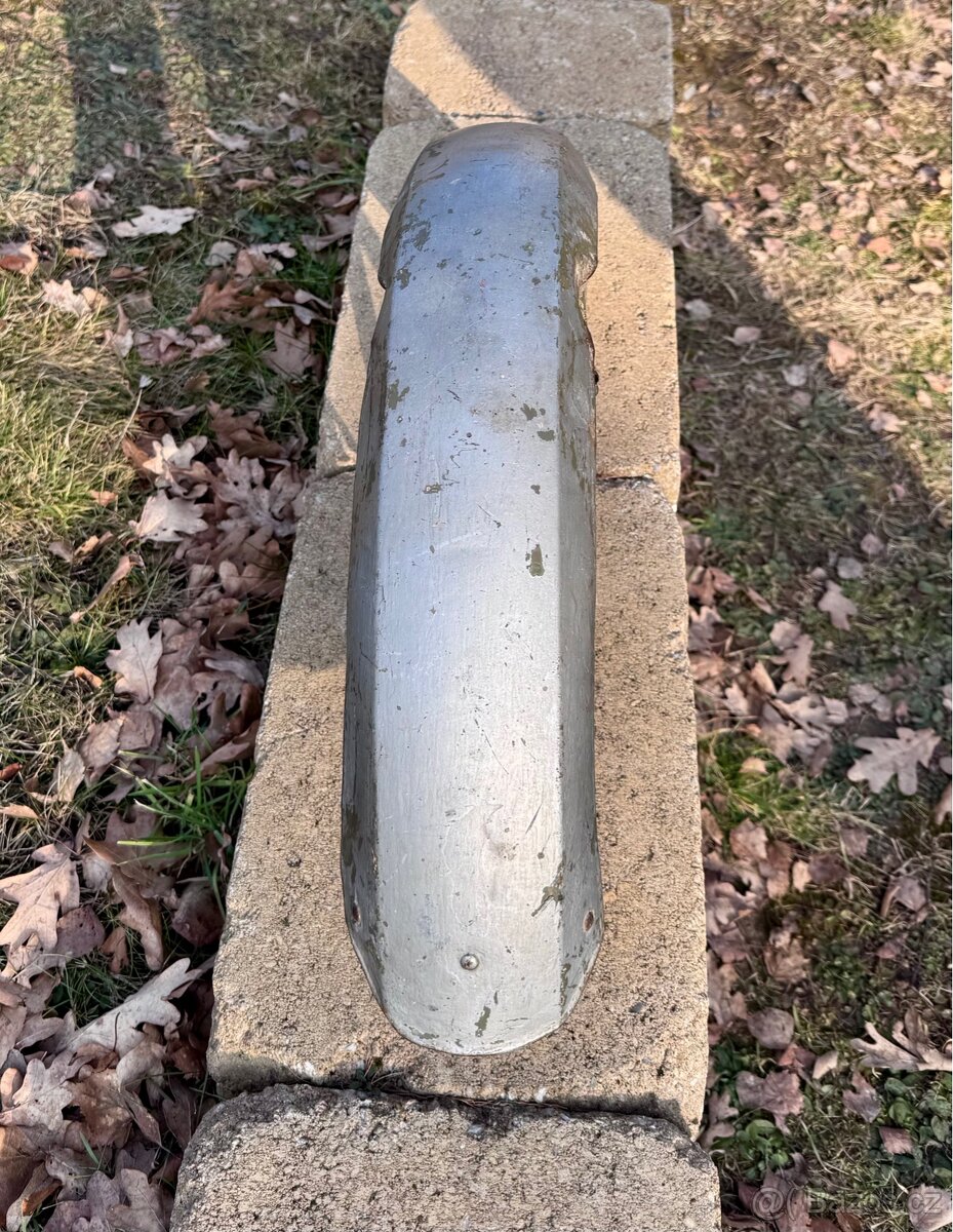 Jawa 350 634 - přední blatník - 8