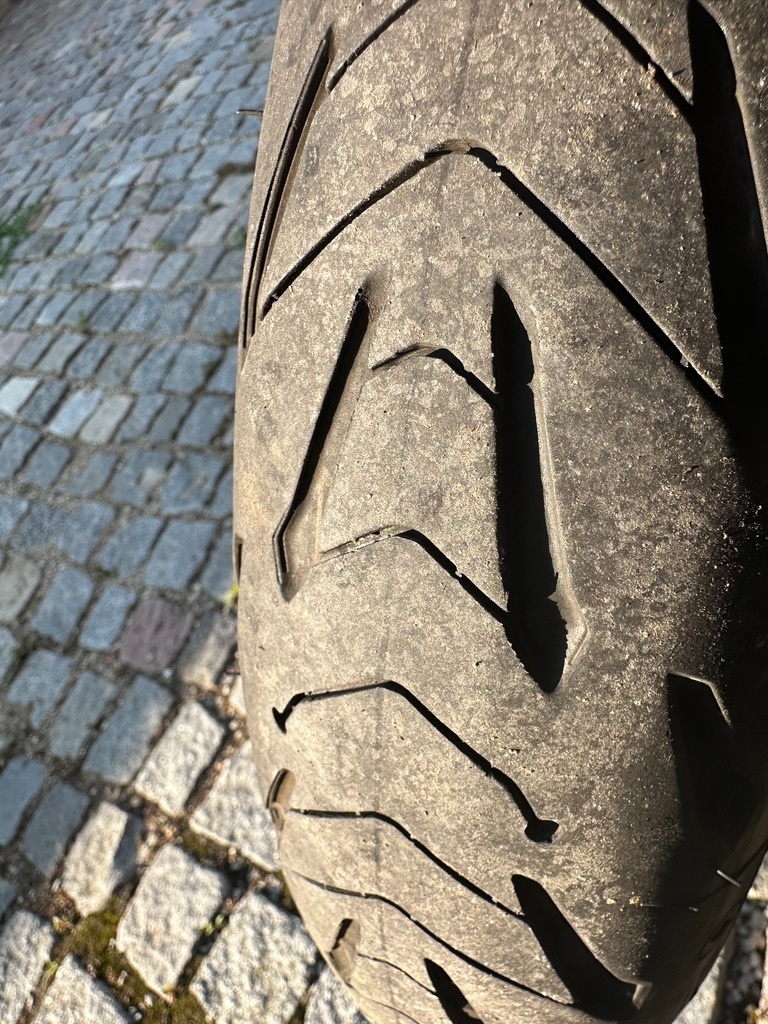 Kawasaki ER6n - 8