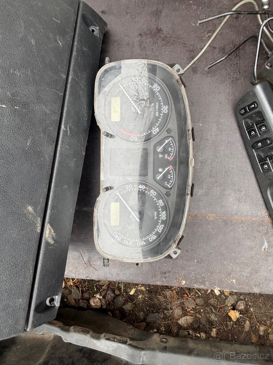 Škoda Octavia 1 díly - 8