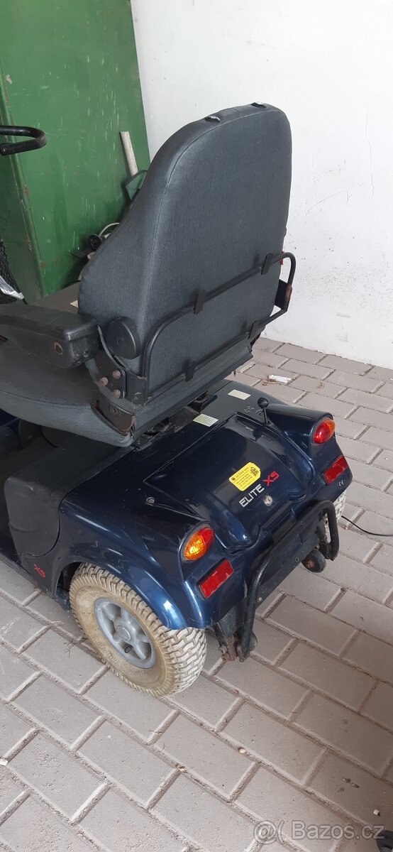 Prodám invalidní vozík 3 kolka - 8