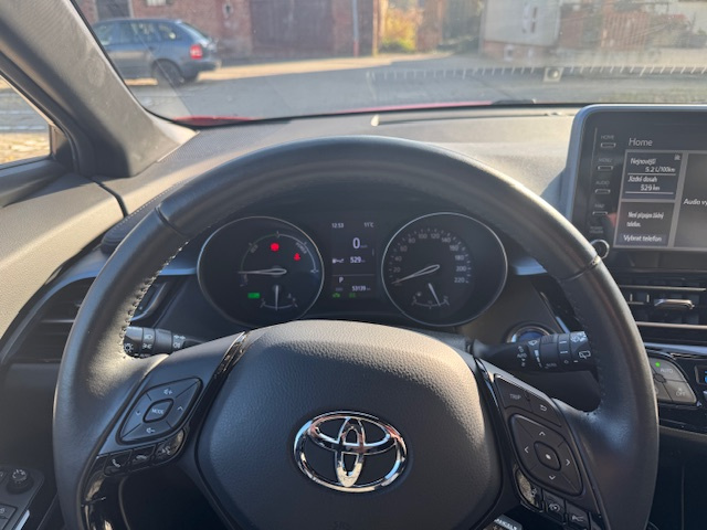 Toyota C-HR 1.8 Hybrid - 8