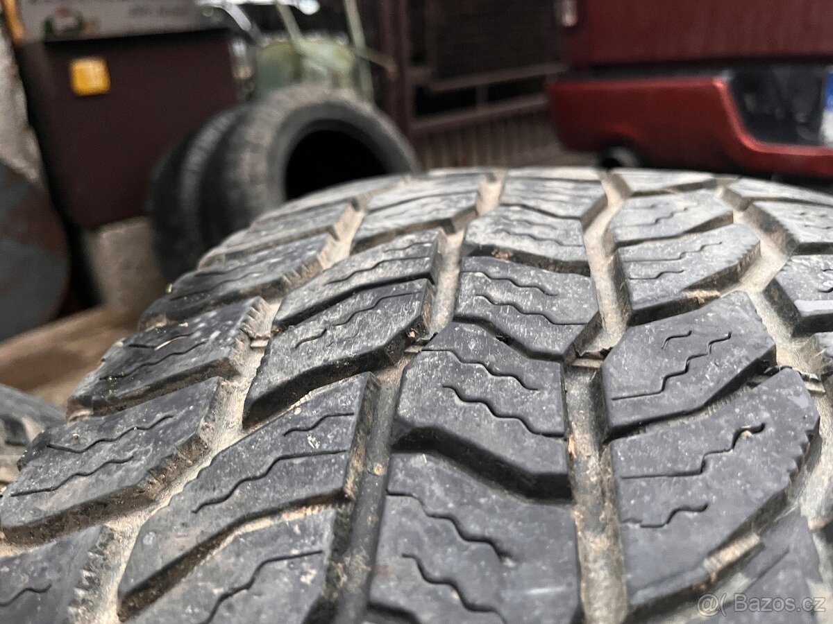 275/60R20 Cooper Discoverer AT3 Zimní/celoroční - 8