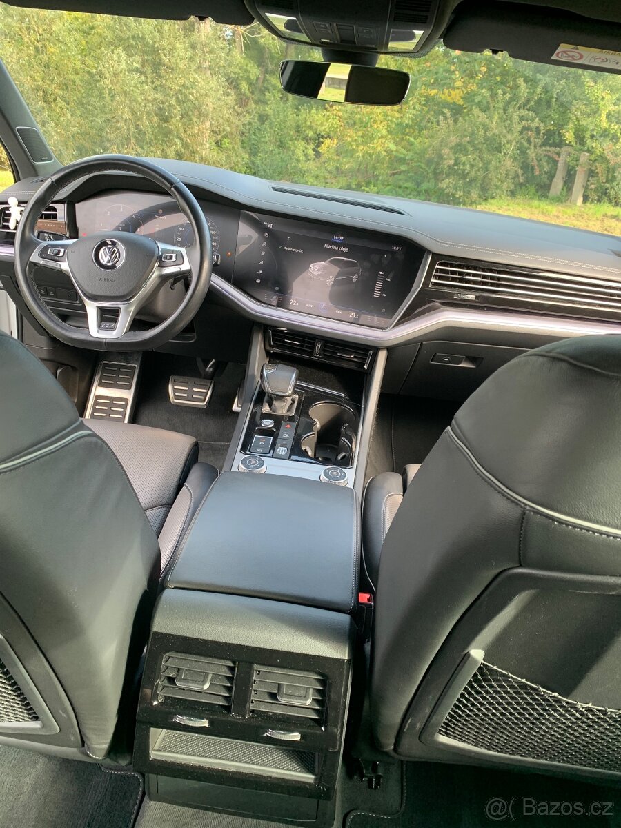 VW TOUAREG 4,0tdi R-line - 8