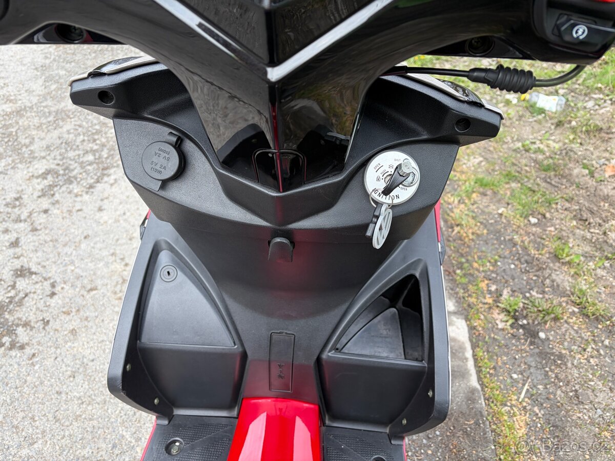Motorro Monza 125i - 8