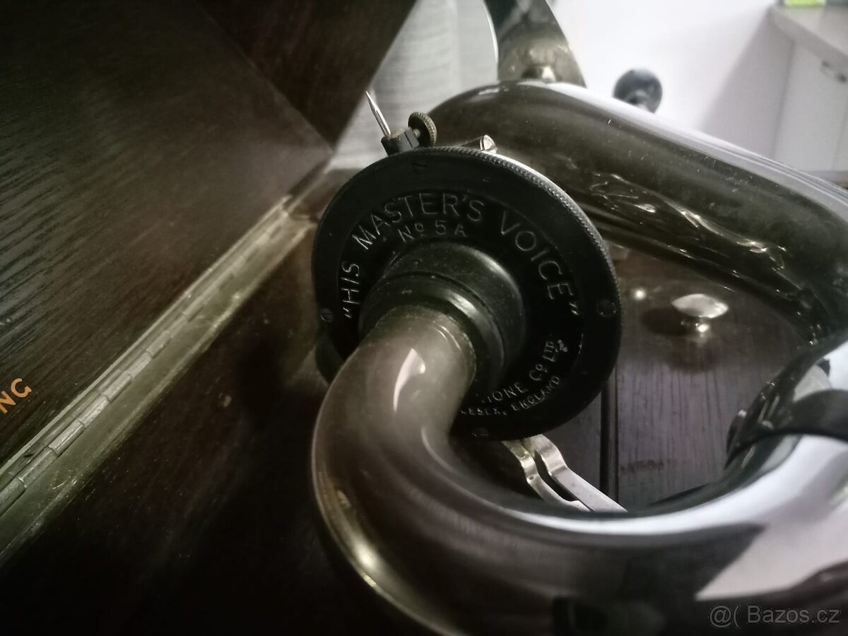 Salónní gramofon His Masters Voice - 8