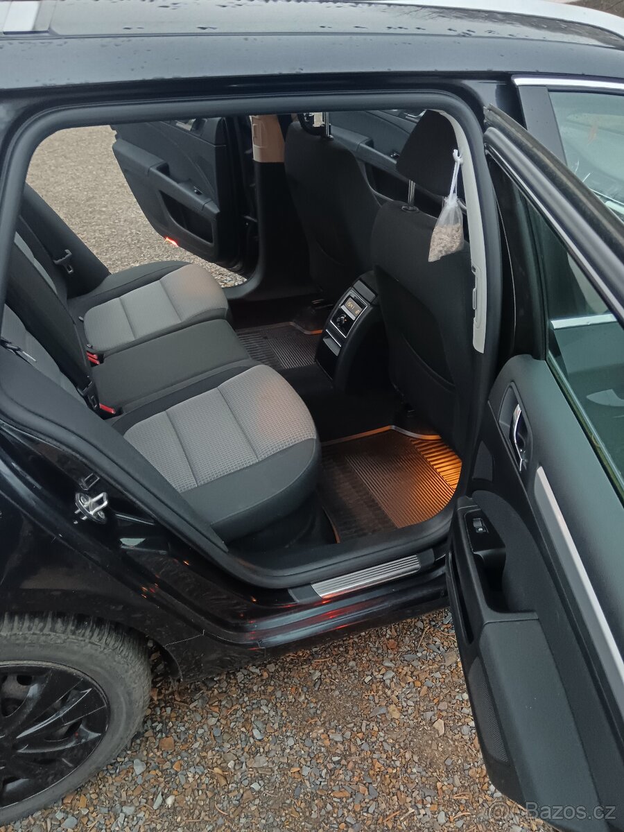 Prodám Škoda Superb II Kombi - 8