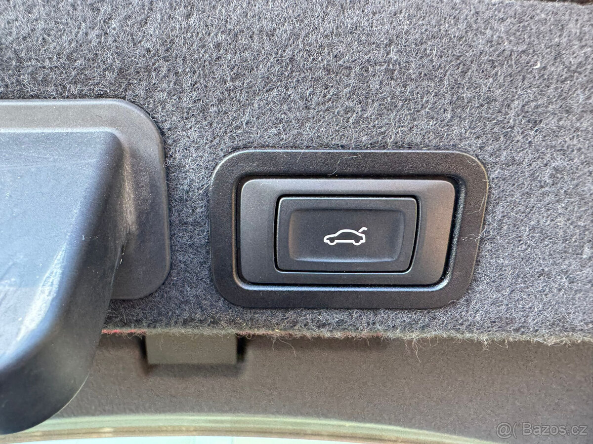 Audi A6 3.0 TFSI Sedan 2012 Výborná výbava - 8