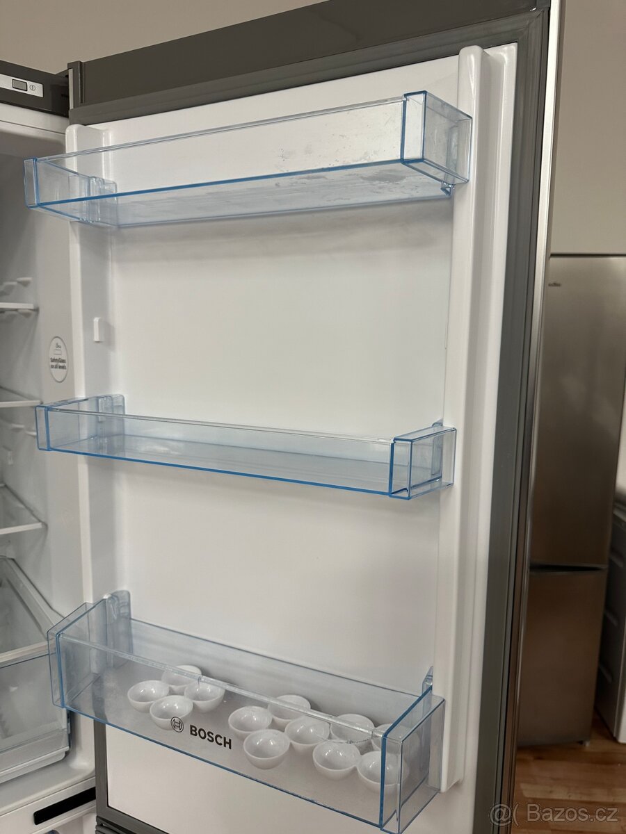 Lednice s mrazákem Bosch (287) - 8